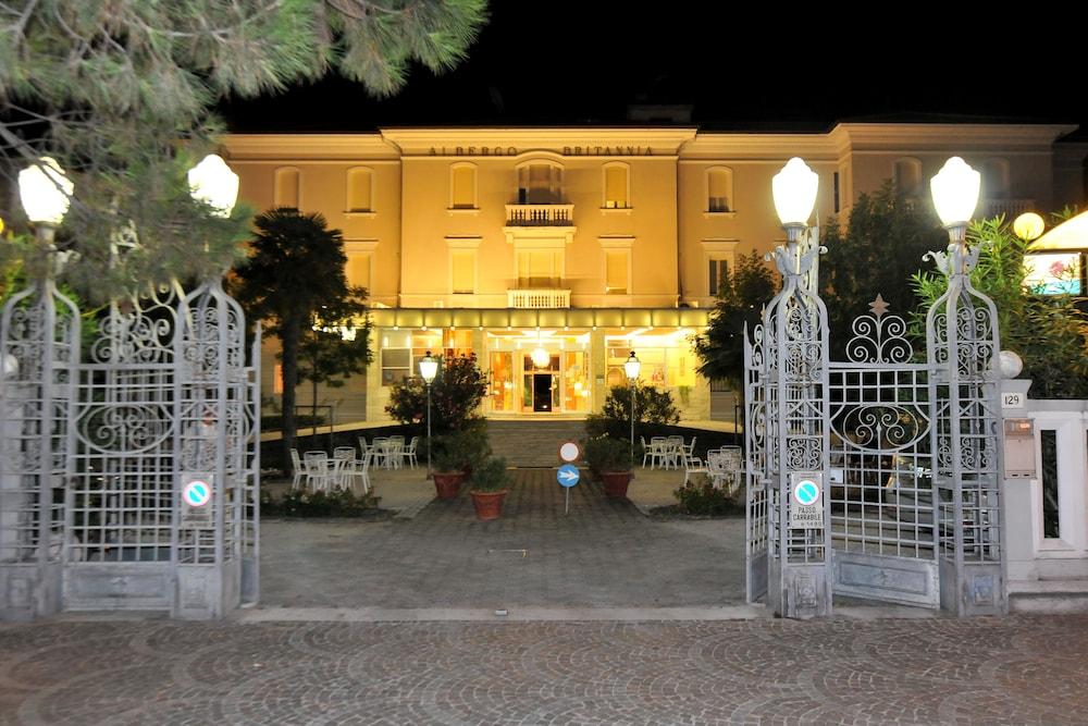 Hotel Britannia Cesenatico Exterior foto